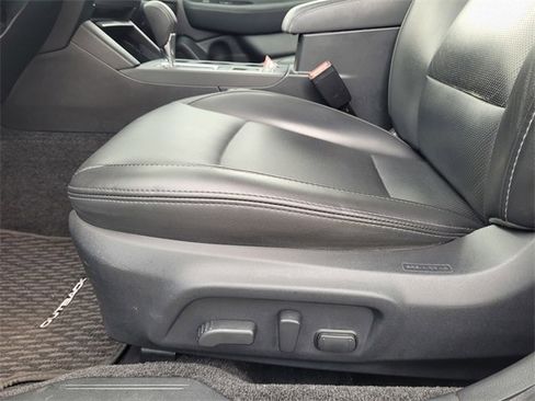 Used 2015 Subaru Outback 3.6R Limited image 21