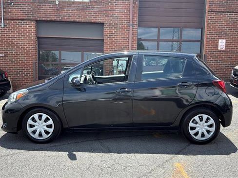 Used 2017 Toyota Yaris L FWD image 9