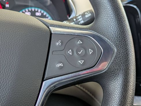 Used 2023 Chevrolet Traverse LS FWD image 14