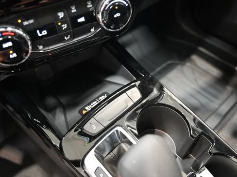 New 2026 Chevrolet Trax ACTIV w/ Sunroof Package FWD image 19