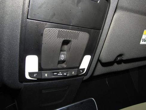 Used 2025 Honda CR-V Sport Touring image 8