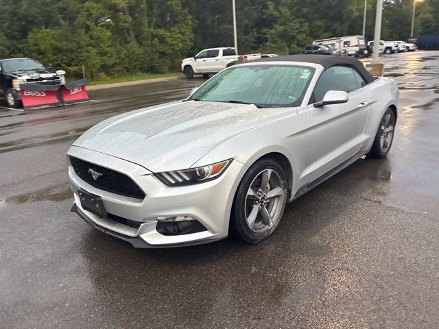 Used 2016 Ford Mustang Convertible w/ Equipment Group 051A RWD image 3