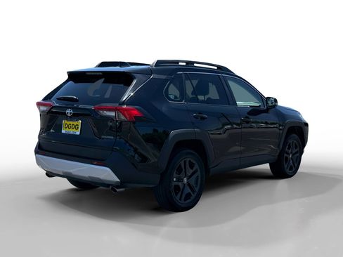 Used 2024 Toyota RAV4 Adventure image 4