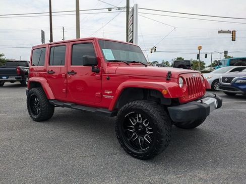 Used 2012 Jeep Wrangler Unlimited Sahara AWD/4WD image 2