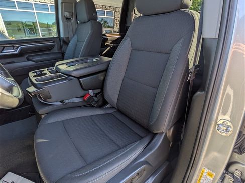 Used 2025 Chevrolet Silverado 2500 LT w/ Convenience Package AWD/4WD image 19