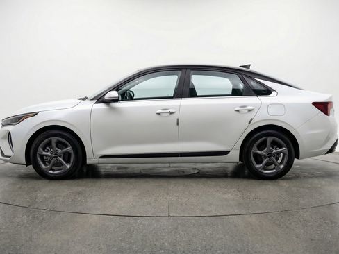 Used 2025 Kia K4 LXS image 5