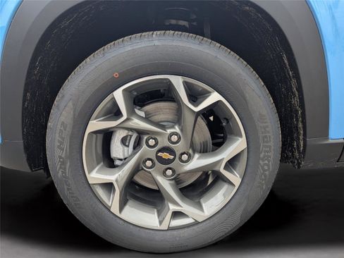 New 2026 Chevrolet Trax LT w/ Driver Confidence Package image 16