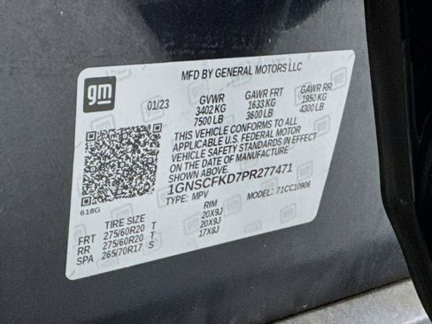 Used 2023 Chevrolet Suburban Premier image 25