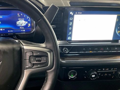 Used 2023 Chevrolet Silverado 1500 LT AWD/4WD image 18