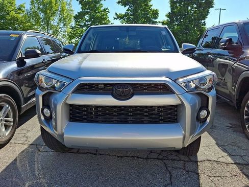 Used 2016 Toyota 4Runner SR5 Premium AWD/4WD image 2