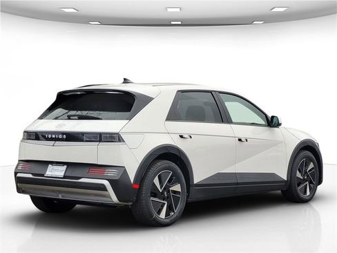 New 2026 Hyundai Ioniq 5 SEL image 11