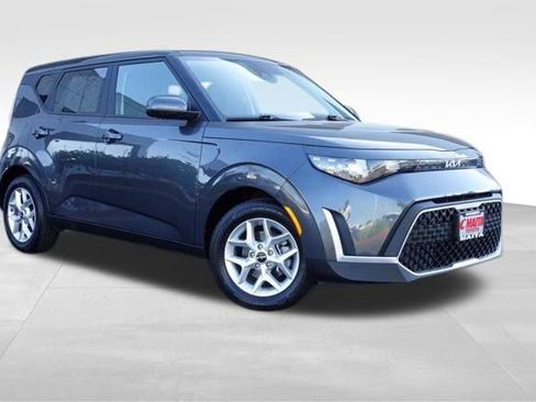 Used 2023 Kia Soul LX w/ Option Group 015 image 2