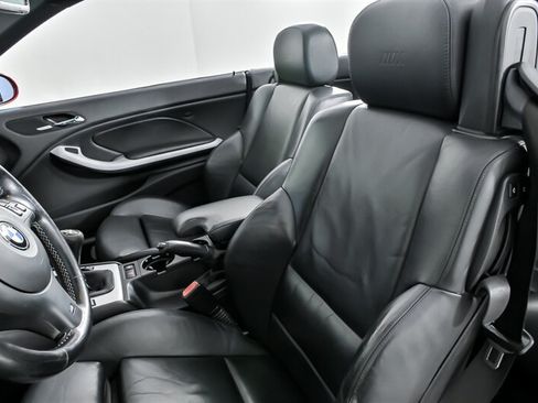 Used 2006 BMW M3 Convertible RWD image 21