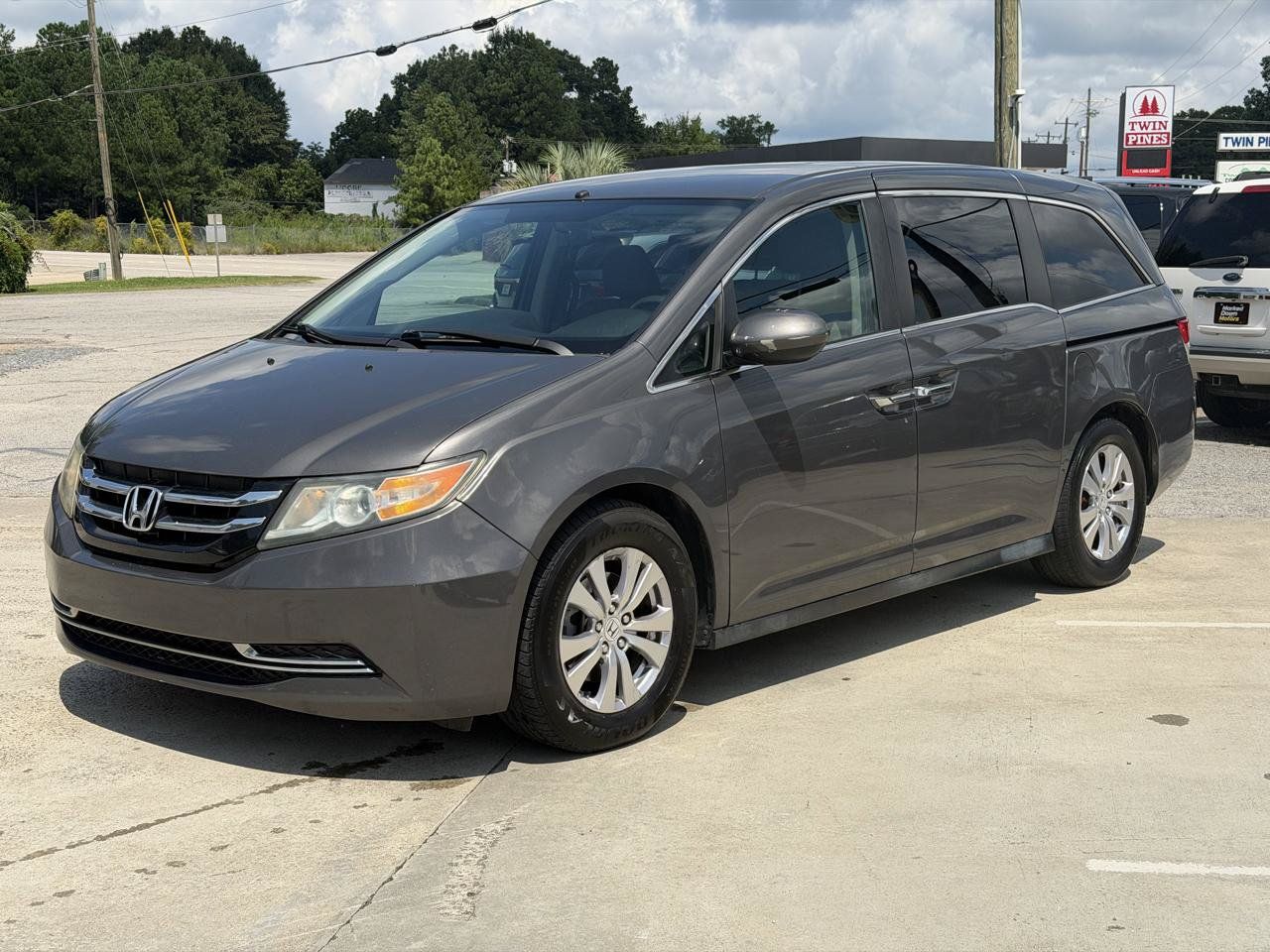 Used 2014 Honda Odyssey EX image 2