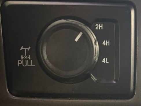 Used 2019 Ford F150 XLT w/ Equipment Group 302A Luxury AWD/4WD image 32