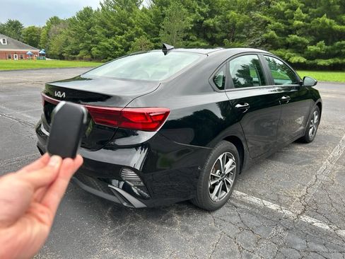 Used 2023 Kia Forte LXS FWD image 5