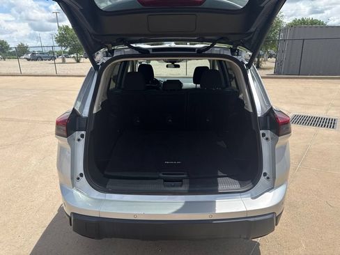 Certified 2025 Nissan Rogue SV AWD/4WD image 15