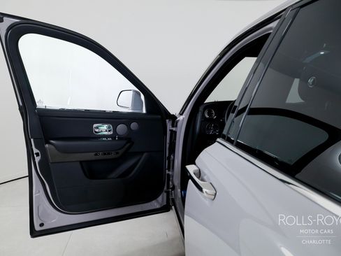 New 2026 Rolls-Royce Cullinan image 10