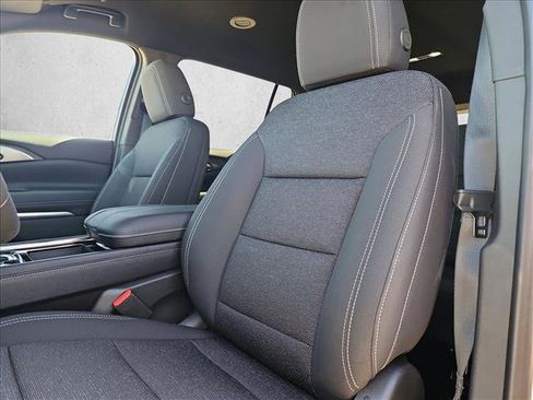 New 2026 Chevrolet Traverse LT w/ LPO, Floor Liner Package image 4