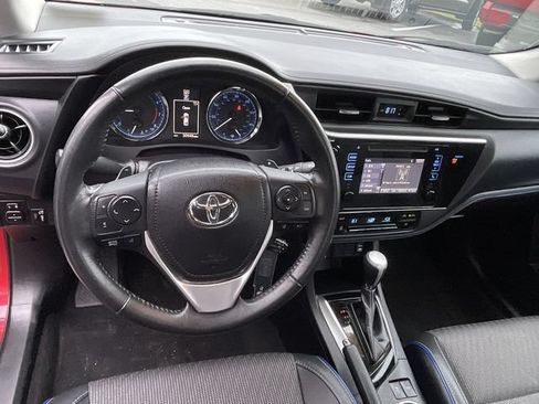 Certified 2018 Toyota Corolla SE FWD image 15