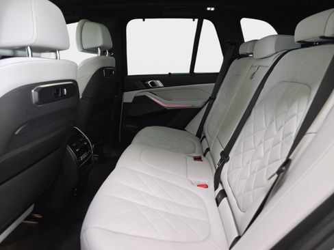 Certified 2025 BMW X5 sDrive40i w/ Executive Package RWD image 14