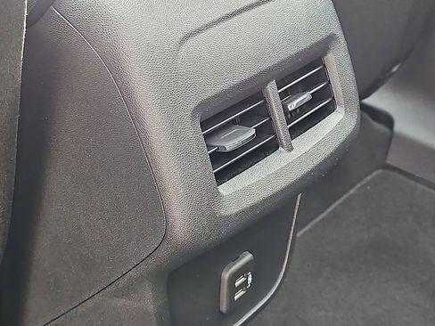 Used 2022 Chevrolet Equinox LT image 21