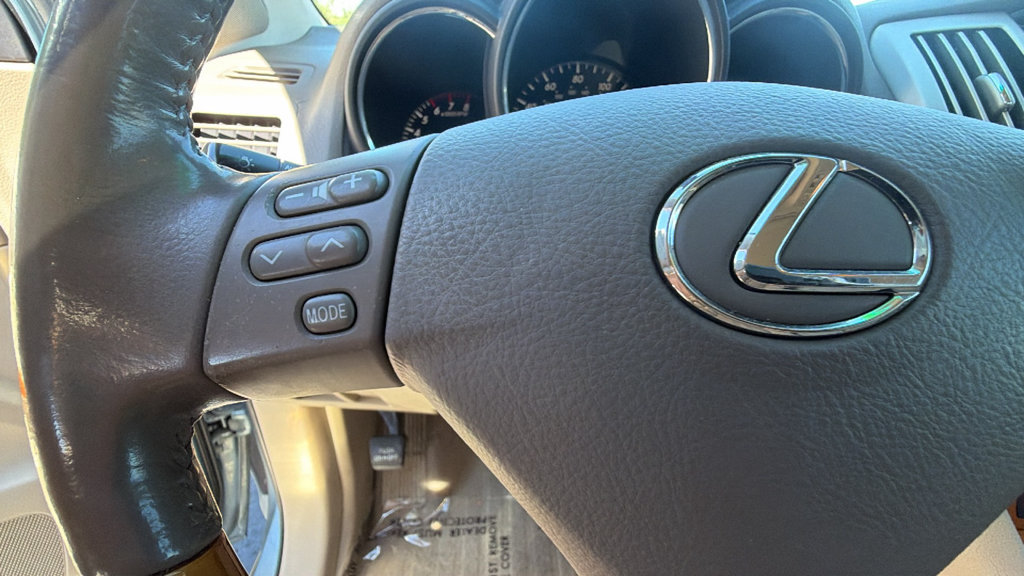 Used 2005 Lexus RX 330 AWD image 18
