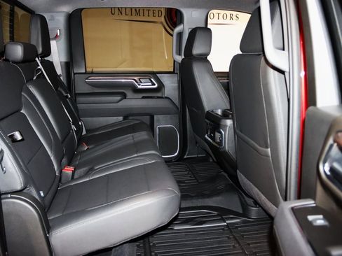 Used 2025 GMC Sierra 3500 SLT w/ SLT Premium Package image 79