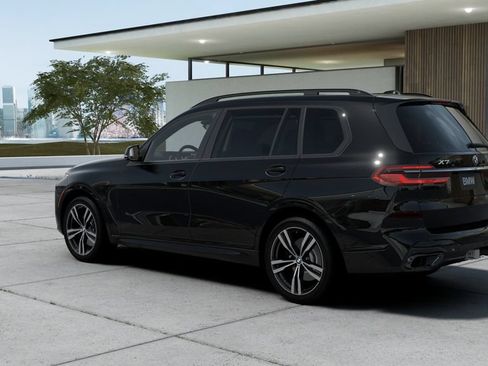 New 2027 BMW X7 xDrive40i w/ M Sport Package AWD/4WD image 2