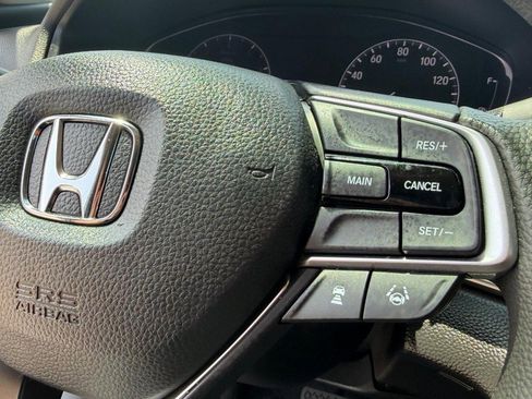 Used 2019 Honda Accord LX image 29