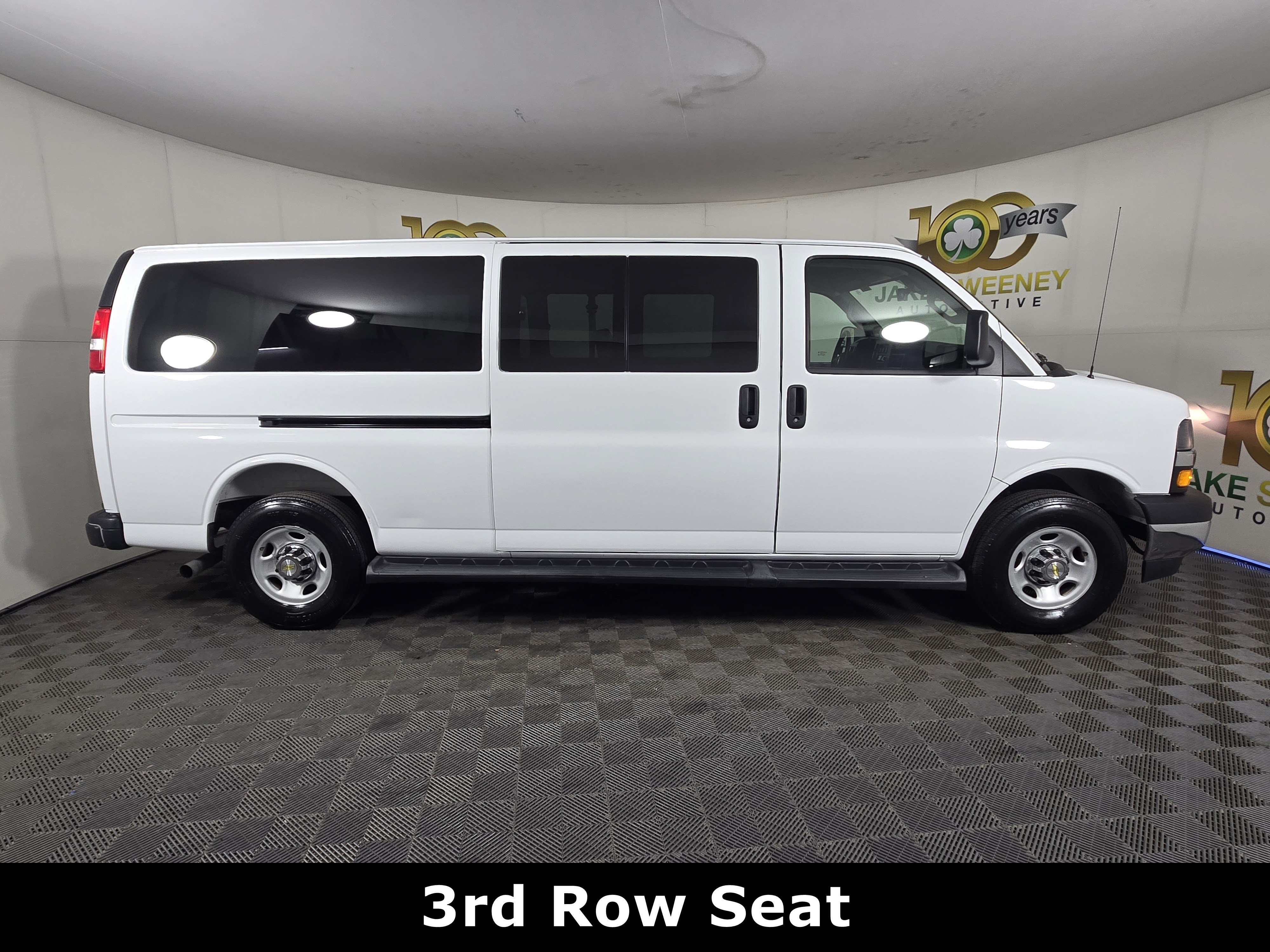 Certified 2025 Chevrolet Express 3500 LT w/ LT Preferred Equipment Group RWD image 10