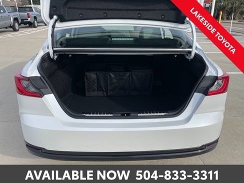 Used 2025 Toyota Camry XLE image 14