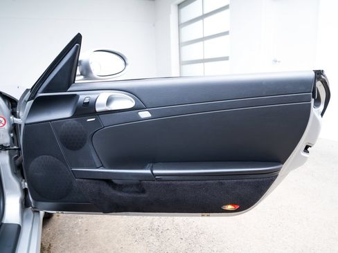 Used 2006 Porsche Boxster RWD image 18