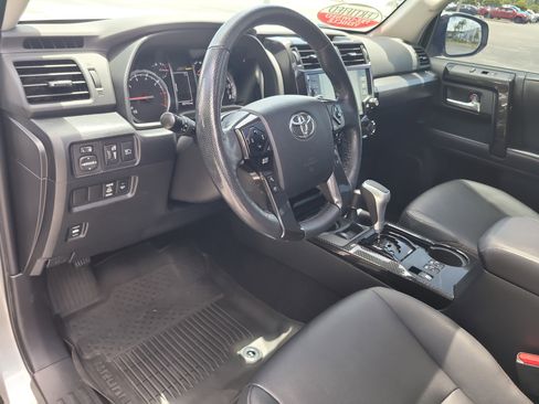 Used 2023 Toyota 4Runner TRD Off-Road Premium w/ Moonroof Package AWD/4WD image 20