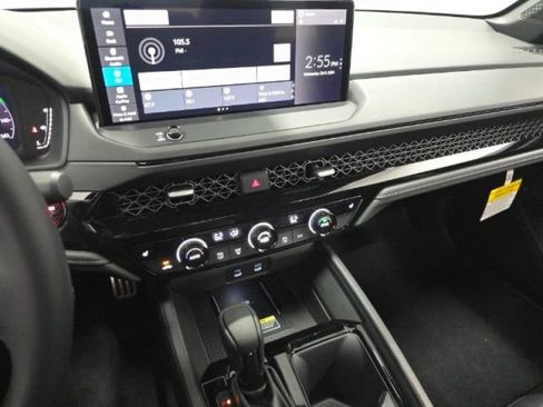 Used 2025 Honda Accord Sport image 31