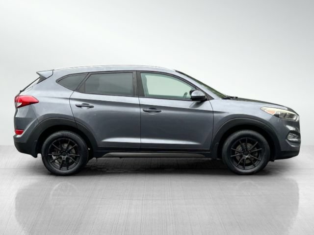 Used 2016 Hyundai Tucson SE w/ Option Group 02 FWD image 3