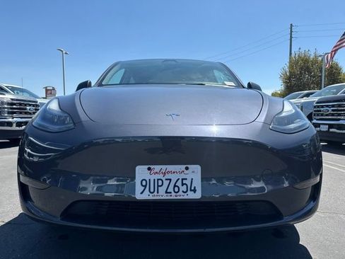 Used 2023 Tesla Model Y Long Range AWD/4WD image 5