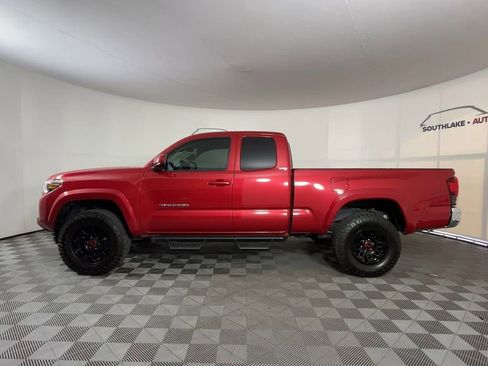 Used 2023 Toyota Tacoma SR5 w/ SR5 Appearance Package RWD image 5