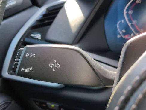 Used 2021 BMW X5 sDrive40i w/ M Sport Package image 29