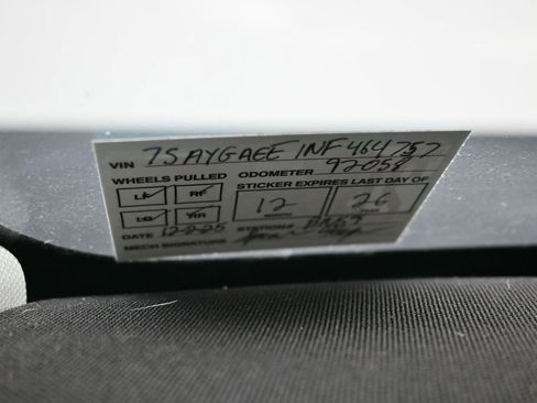 Used 2022 Tesla Model Y Long Range image 9