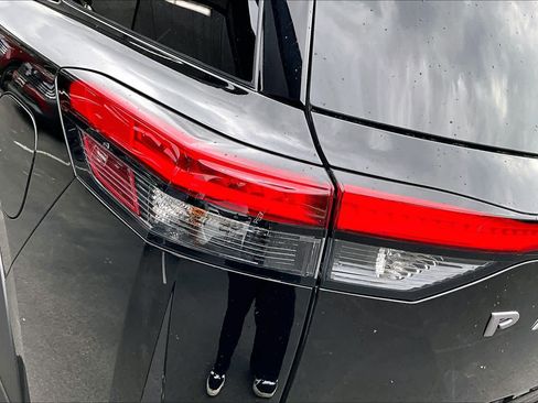 New 2026 Nissan Pathfinder SV image 14