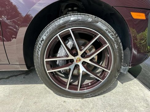 Certified 2024 Porsche Macan AWD/4WD image 15