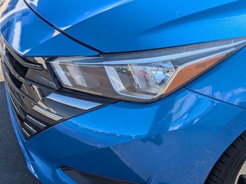 Used 2024 Nissan Versa SV image 12