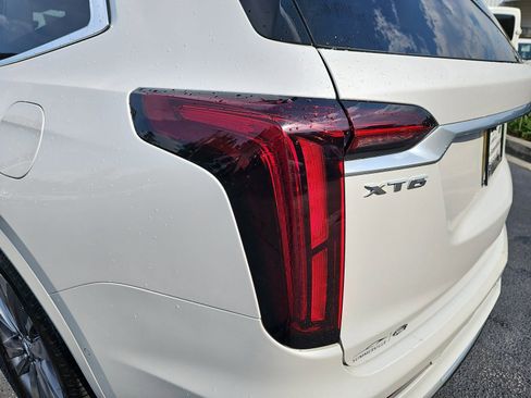 Used 2021 Cadillac XT6 Premium Luxury FWD image 36