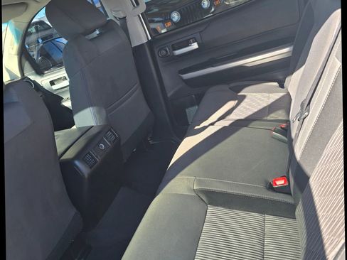 Used 2015 Toyota Tundra SR5 w/ SR5 Upgrade Package image 12