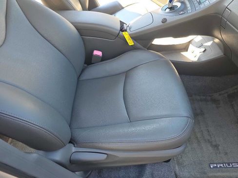 Used 2011 Toyota Prius One image 17