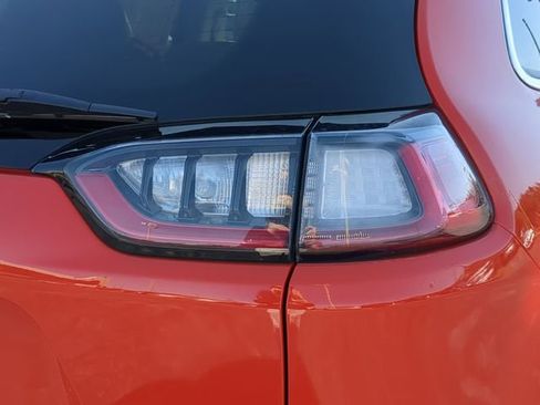 Used 2021 Jeep Cherokee Latitude Lux w/ Comfort/Convenience Group image 11