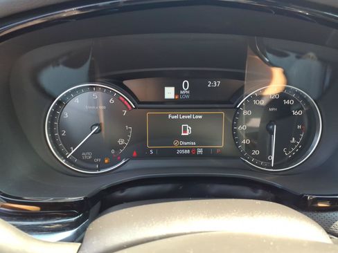 Certified 2024 Cadillac XT5 Premium Luxury w/ LPO, Floor Liner Package AWD/4WD image 30