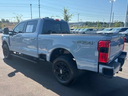Used 2024 Ford F250 Lariat w/ Black Appearance Package AWD/4WD image 8