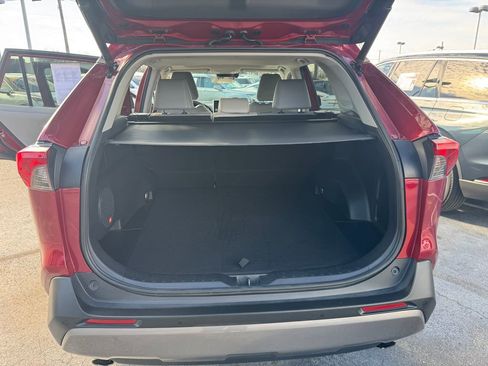 Used 2020 Toyota RAV4 Limited image 30